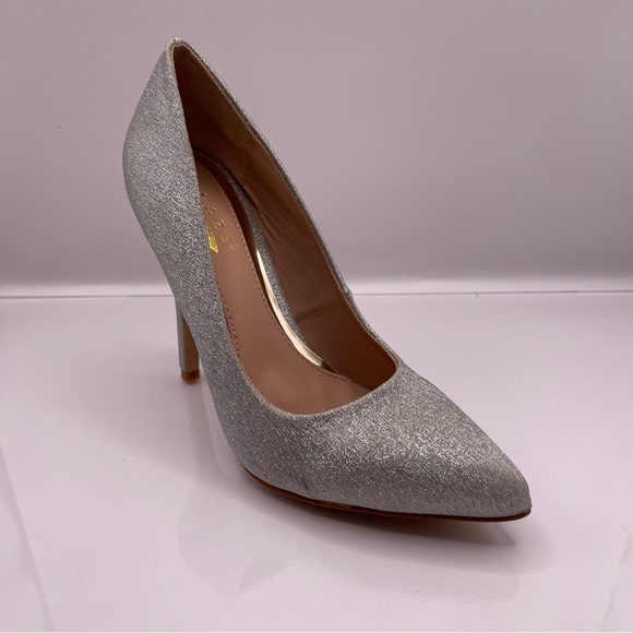 Women’s shimmering Silver High Heel 4” inch stiletto Pumps - Picture 2 of 4